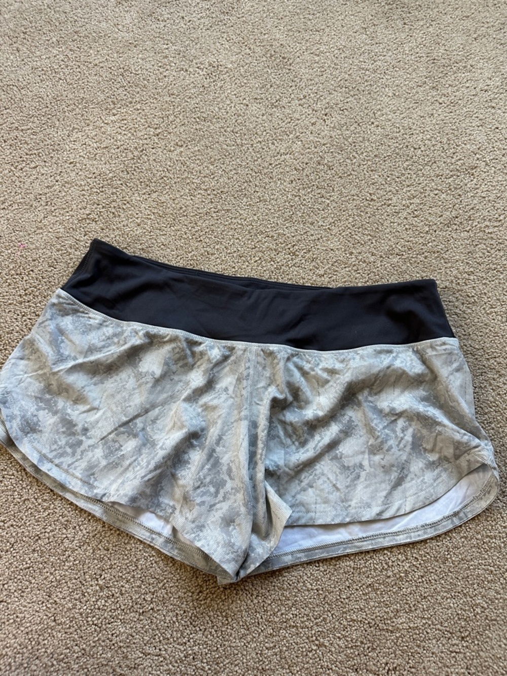 Vuori running shorts - Picture 4 of 7